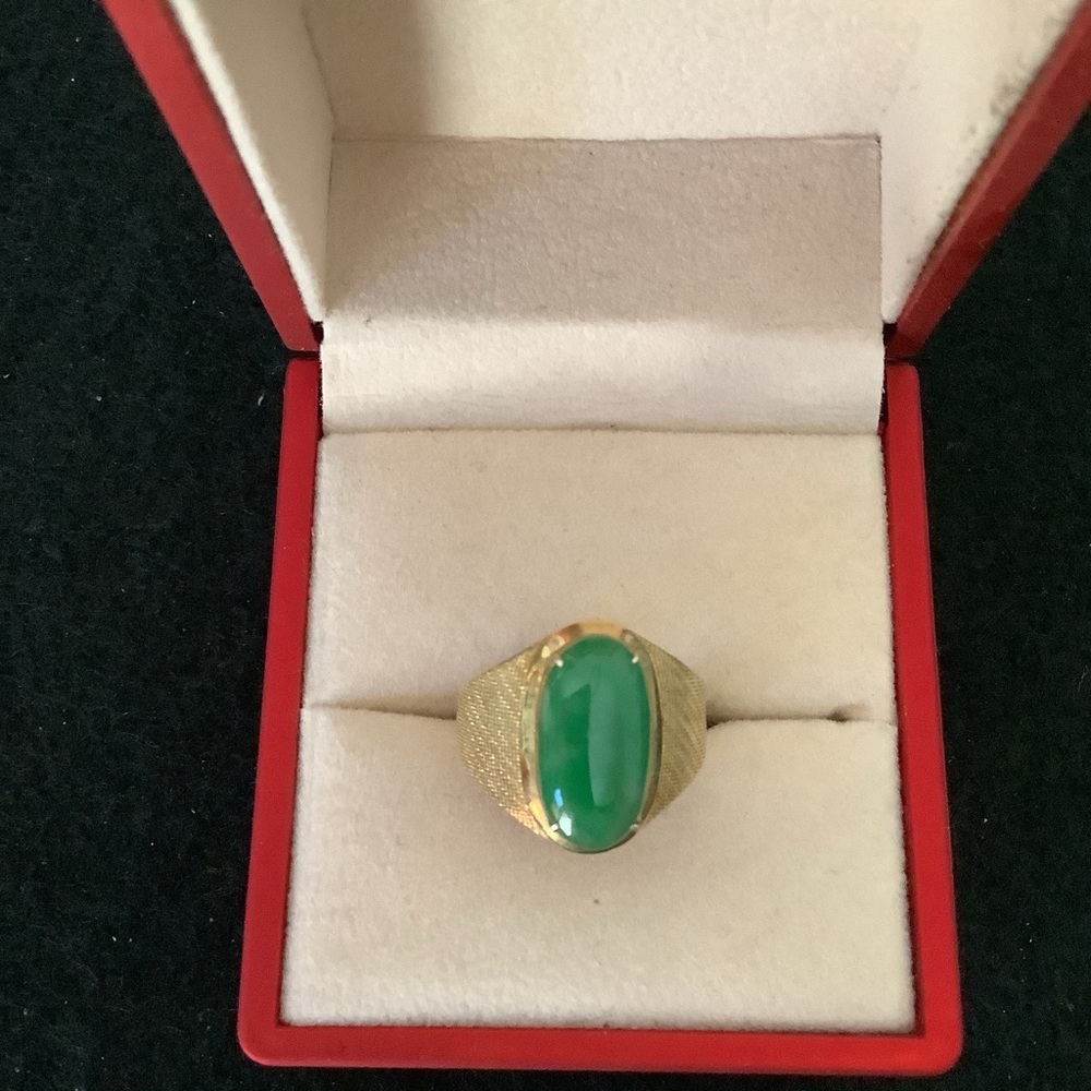 Vintage natural green jade ring.